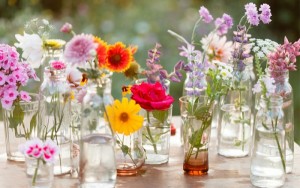 flower-display-in-vases-make-cut-flowers-last